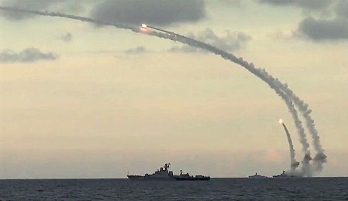 حمله موشکی ناوهای روسیه به مواضع داعش در سوریه