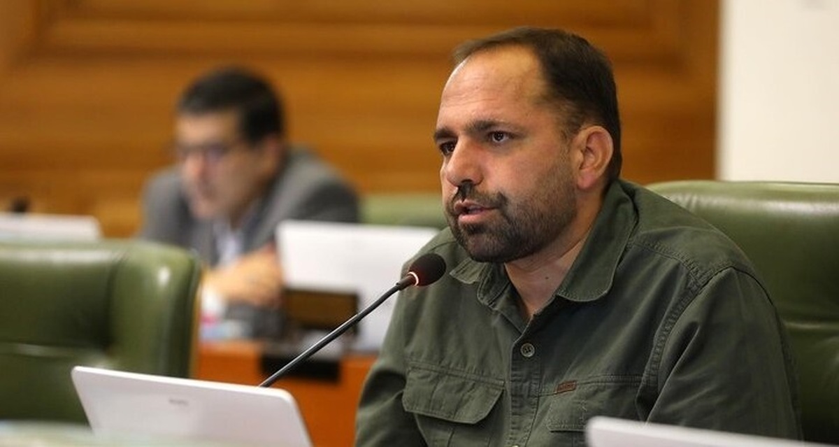 انتقاد عضو شورای شهر از بسته شدن سردر باغ ملی به روی گردشگران