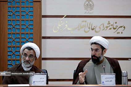 جلسه شورای اسلامی شدن دانشگاه‌ها و مراکز آموزشی