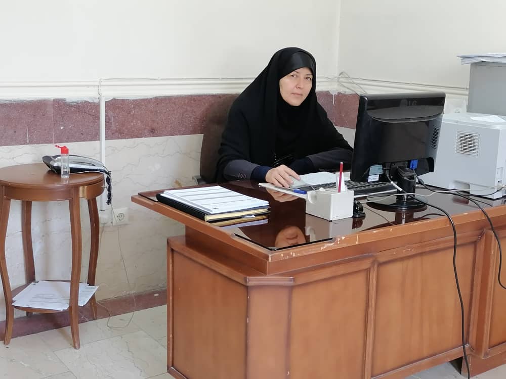 فائزه ناطقی مسئول دفتر امور زنان و خانواده دانشگاه آزاد اسلامی استان مرکزی