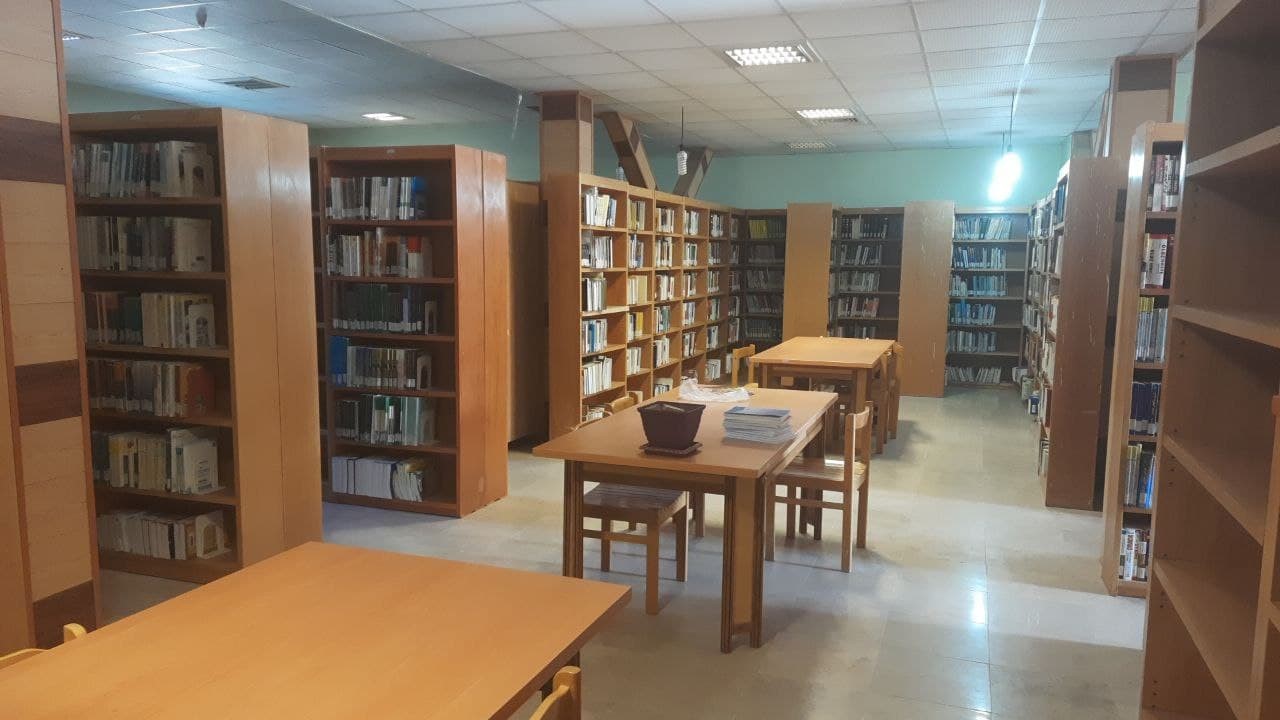 کتابخانه مرکزی دانشگاه واحد مهاباد