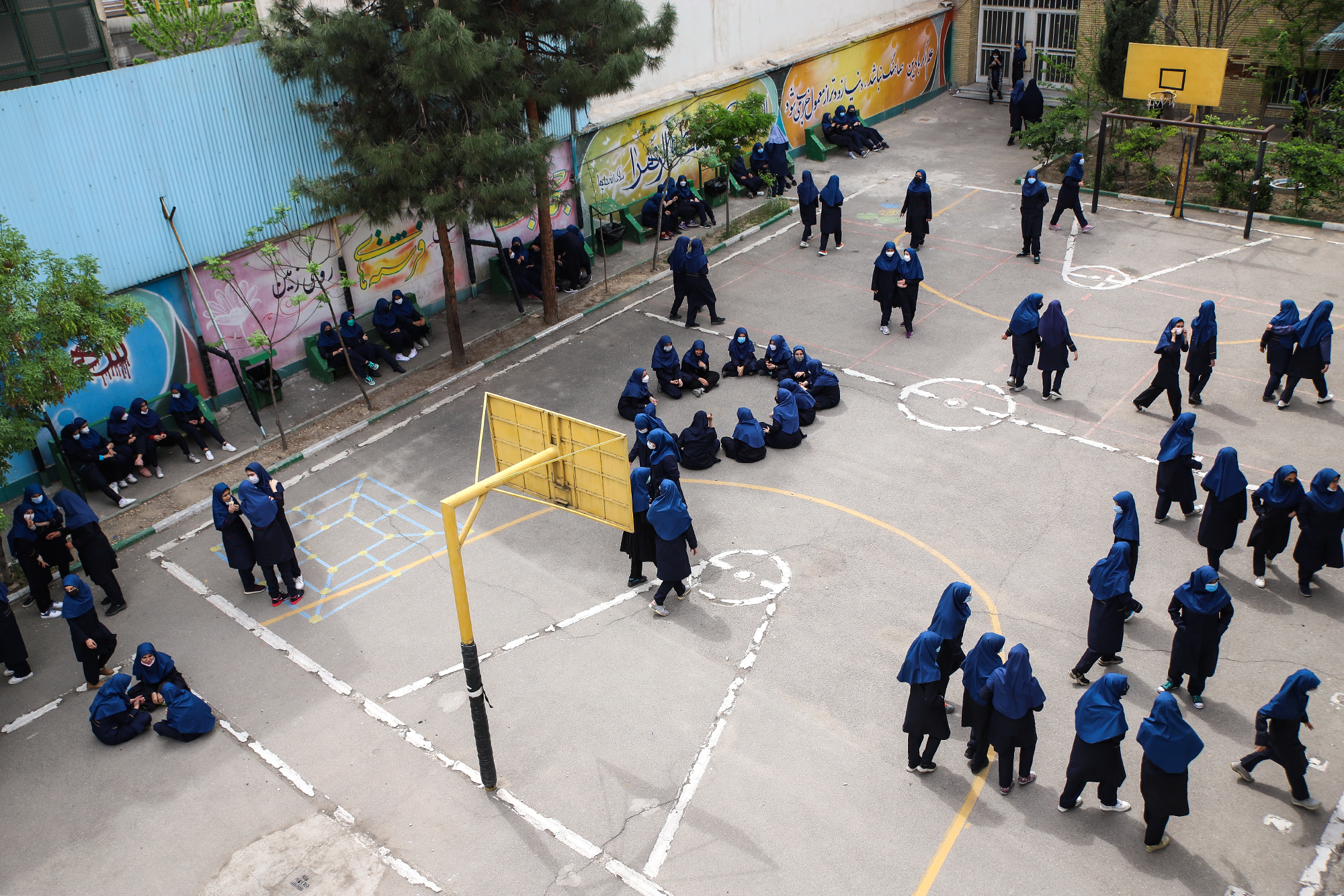 زنگ مدارس به صدا درآمد