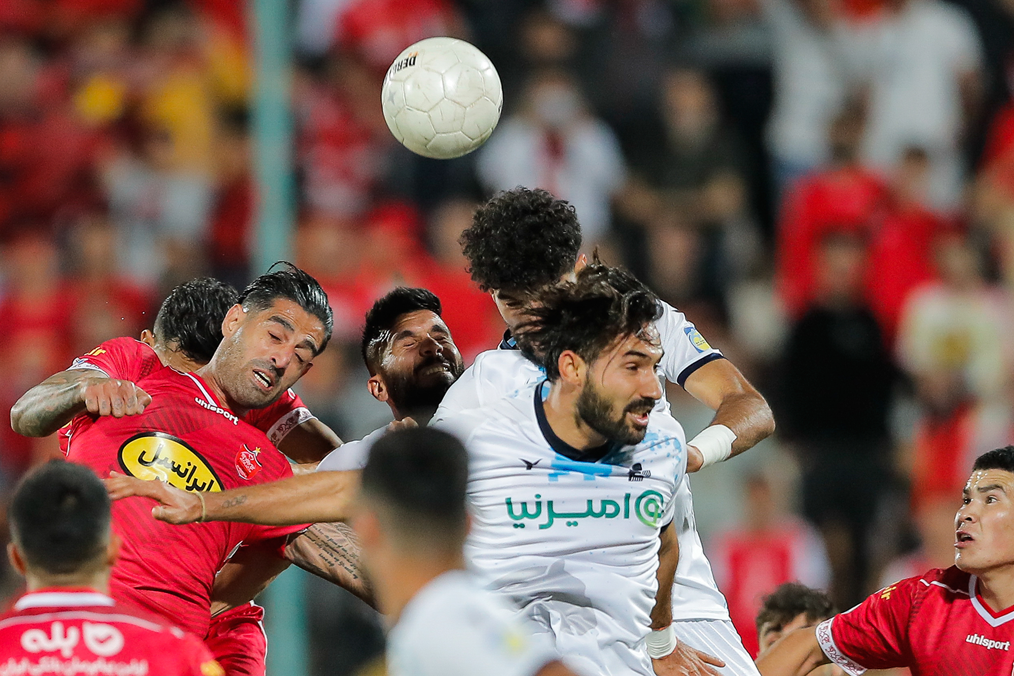 لیگ برتر فوتبال؛ دیدار تیم های پرسپولیس - پیکان