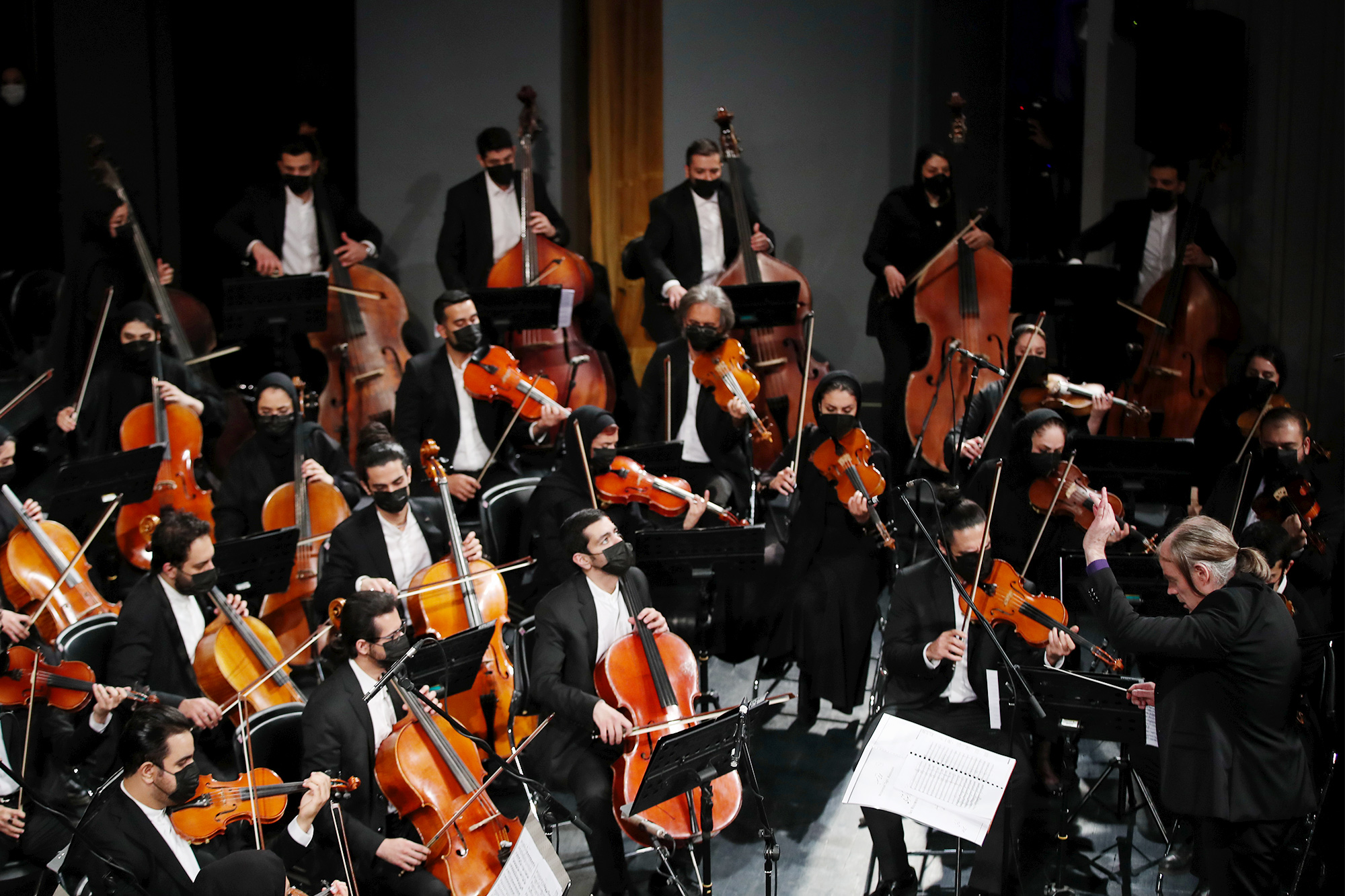 اجرای پایانی کنسرت ارکستر سمفونیک تهران