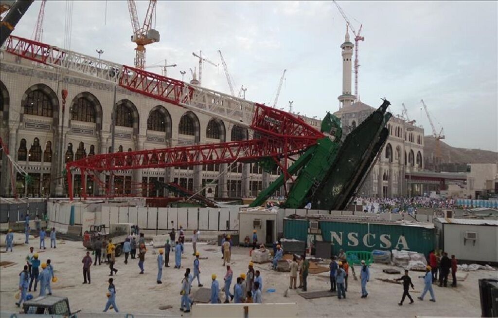 سقوط جرثقیل در مسجد الحرام