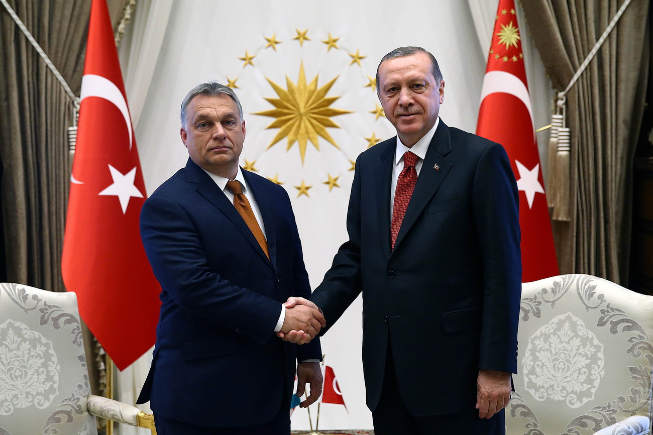 orban-erdogan-tuntetes.jpg