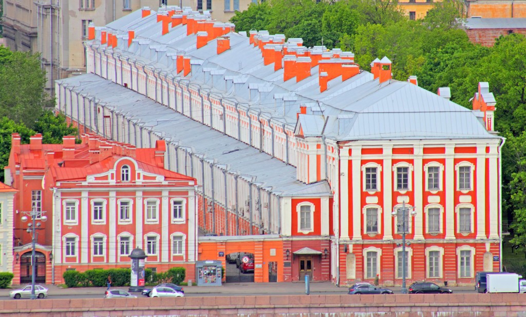 Saint-Petersburg-State-University.jpg