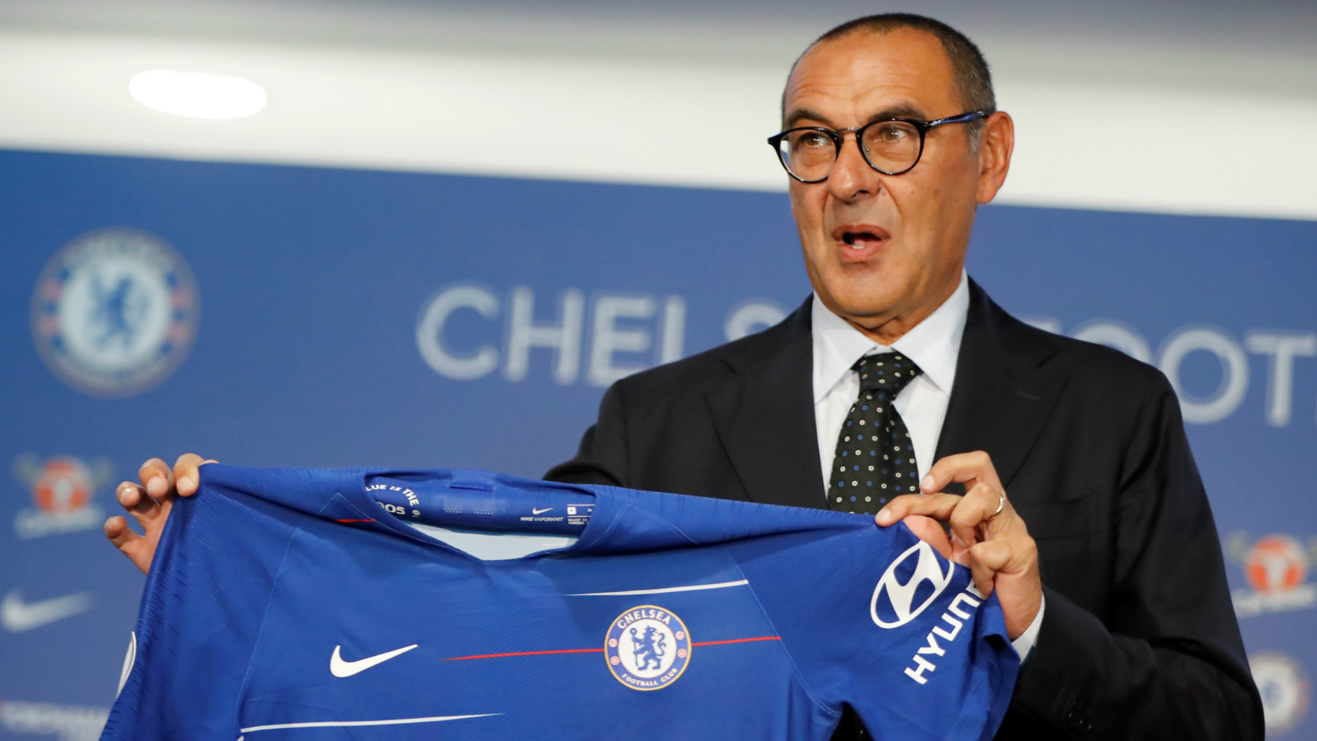 maurizio-sarri-chelsea-2018-19_rr83l83vzx2l1akqad1i4sgup.jpg