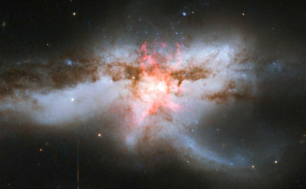 astronomers-galaxy-three-black-holes.jpg