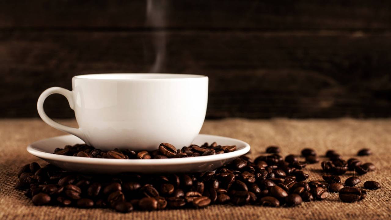 cup_coffee_steaming_main_uns-1280x720.jpg