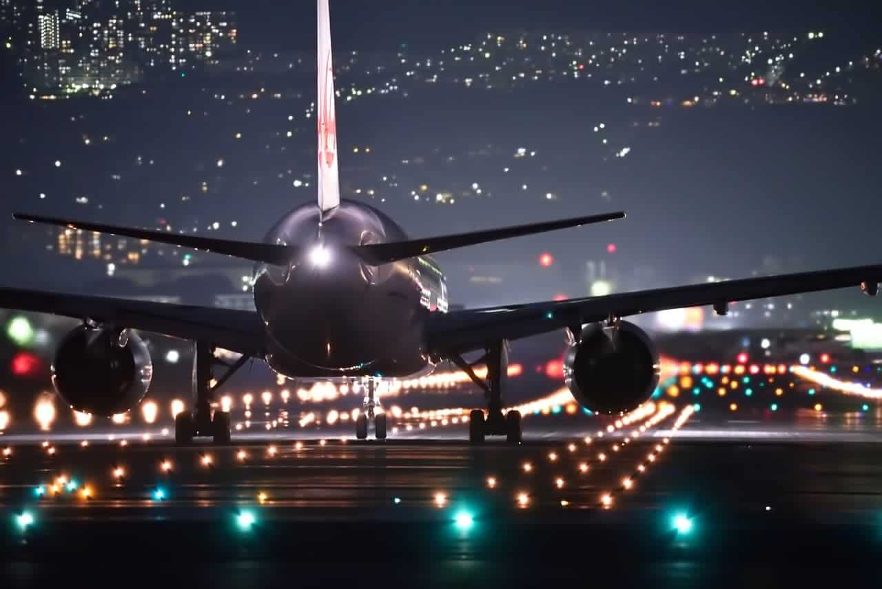 Night-Flight-Airport-Lights.jpg