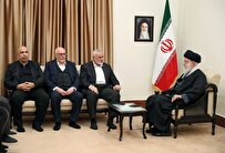 السيد خامنئي خلال لقائه هنية: إيران لن تتوانى أبداً عن دعم فلسطين وغزة