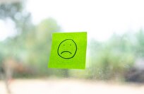 دراسة تكشف وسيلة بسيطة للتخفيف من الحزن والاكتئاب