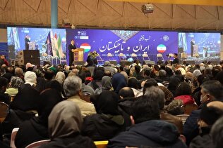 محافظ كُلستان يؤكّد استعداد المحافظة لتعزيز التعاون المستدام مع دول آسيا الوسطى