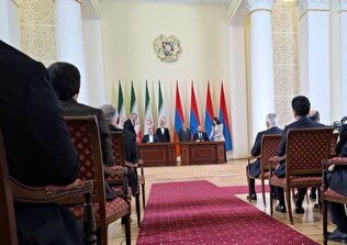 إيران وأرمينيا تعززان شراكتهما بتوقيع بيان مشترك و10 اتفاقيات تعاون