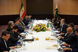 إيران وباكستان تسعيان لرفع التبادل التجاري إلى 10 مليارات دولار