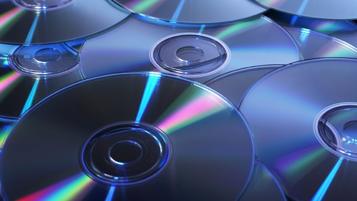 120 mm recordable compact disc (CD-R) with a capacity of 700 MB, Compact  disc (CD), Nanotechnology Products
