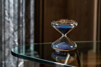 physicists-can-finally-explain-how-sand-in-hourglass-can-suddenly-stop-flowing