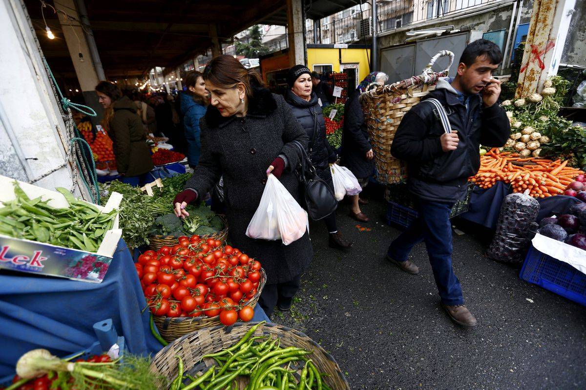 Türkiye’s Jobless Rate Falls to 8.8% in July