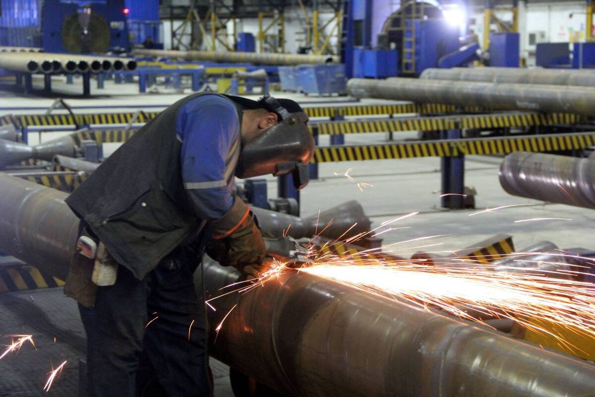 Türkiye’s Industrial Output Falls More than Expected