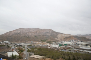 Sarcheshme Copper Complex, one of the largest industrial and open-pit complexes in the world, is located in the suburbs of Rafsanjan county, in the Iranian Southern province of Kerman, where the Zagros Mountain Range nears its final destination, enjoying a huge reservoir of about 1 billion 200 million tons of sulfur ore.