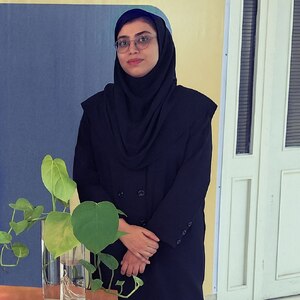 زهرا چشم براه