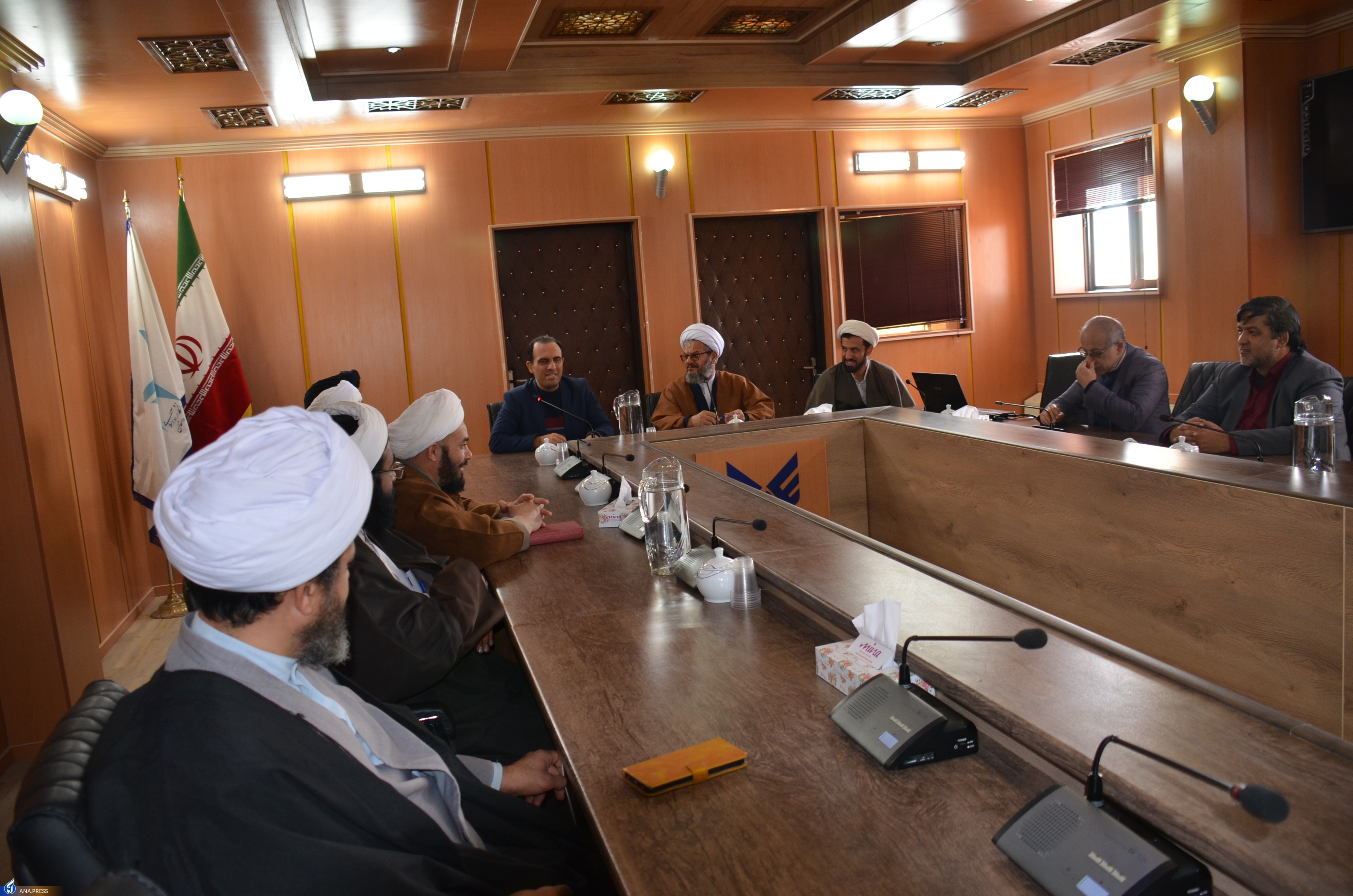 وحدت آرمانی و عالمانه؛ طلیعهای با کلیدداری شهید مفتح وحدت آرمانی و عالمانه؛ طلیعهای با کلیدداری شهید مفتح