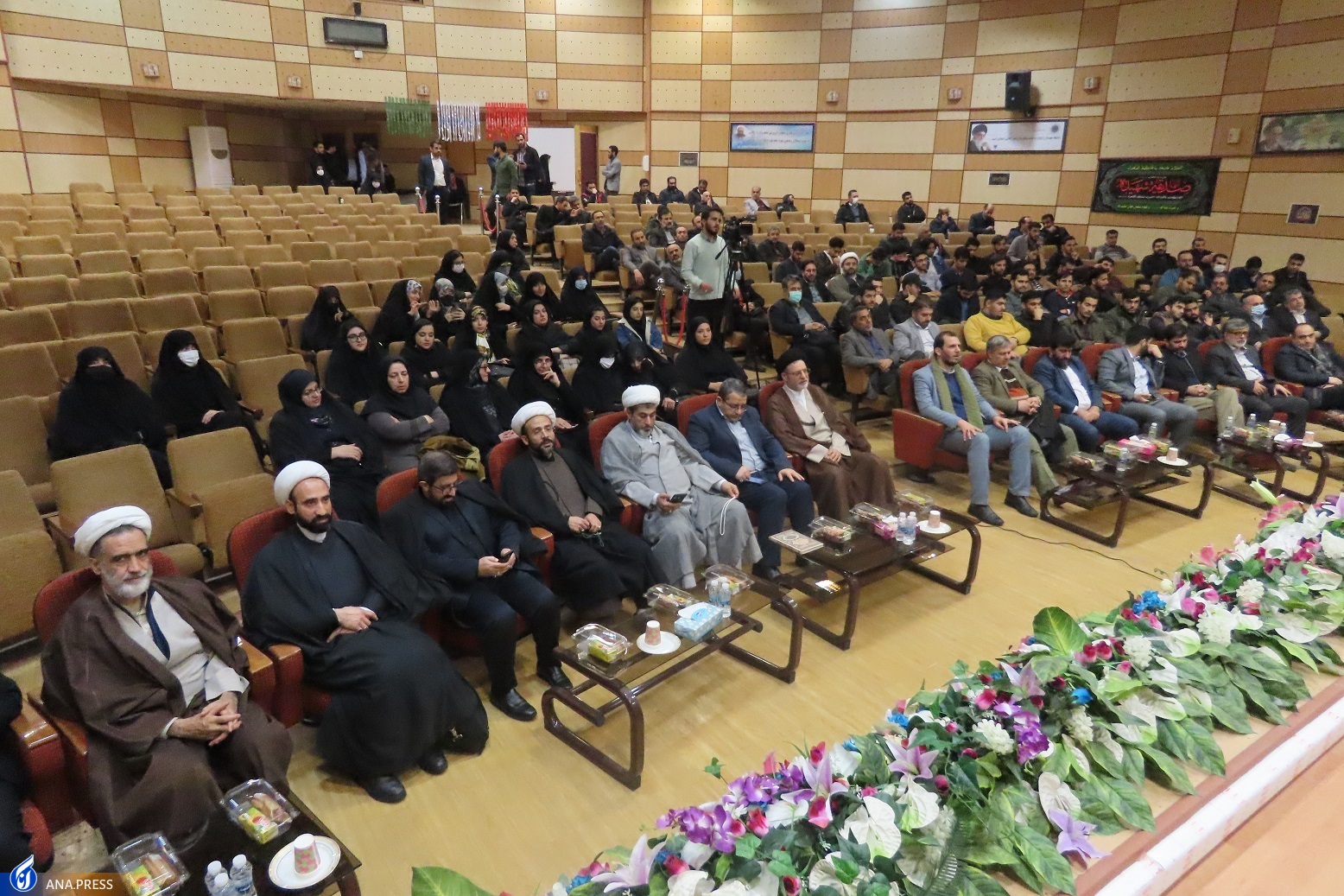 مؤمن هیچگاه تسلیم جوسازی مخالفانش نمیشود مؤمن هیچگاه تسلیم جوسازی مخالفانش نمیشود