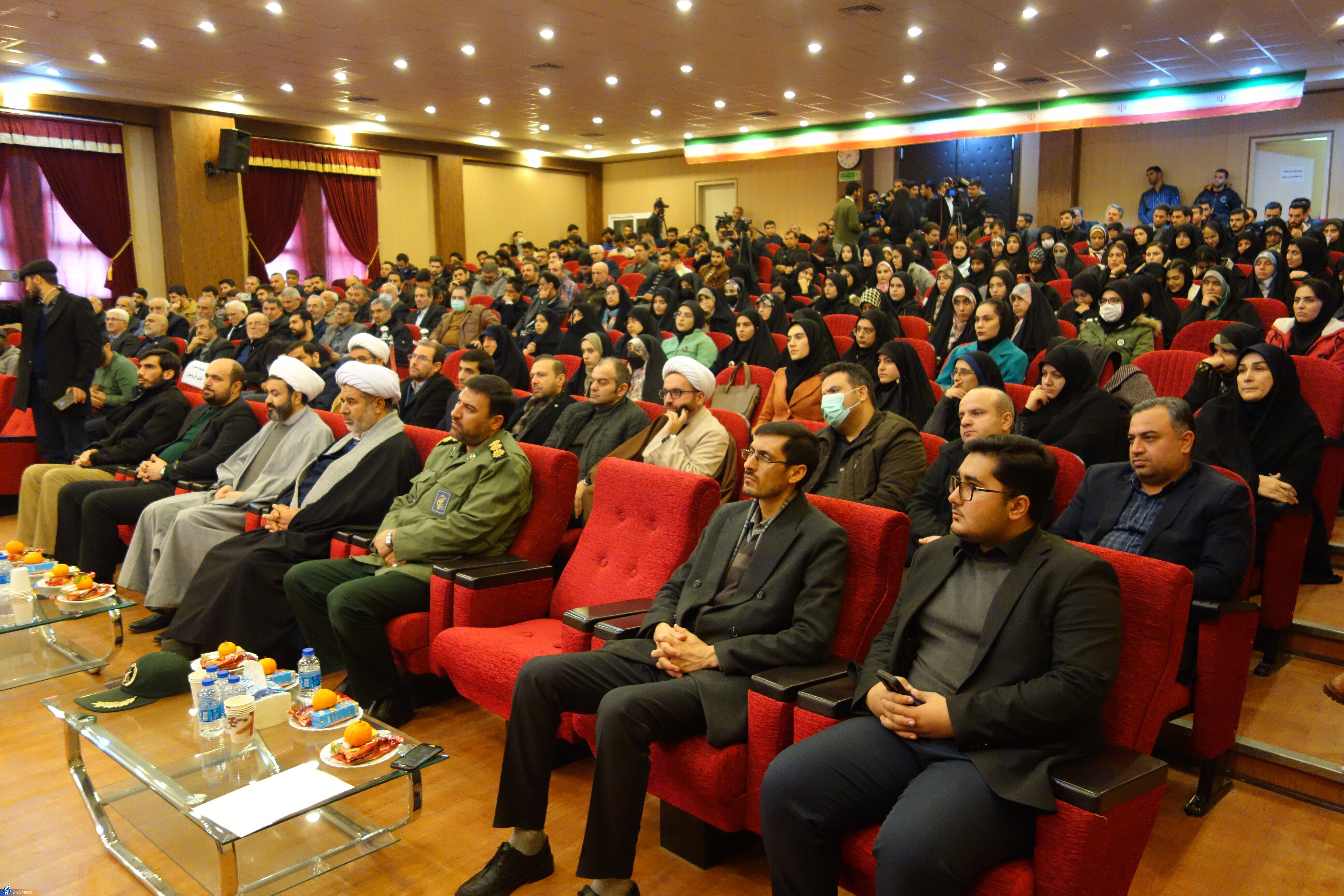 دشمن از جهانیشدن شخصیت شهید سلیمانی بیم دارد دشمن از جهانیشدن شخصیت شهید سلیمانی بیم دارد