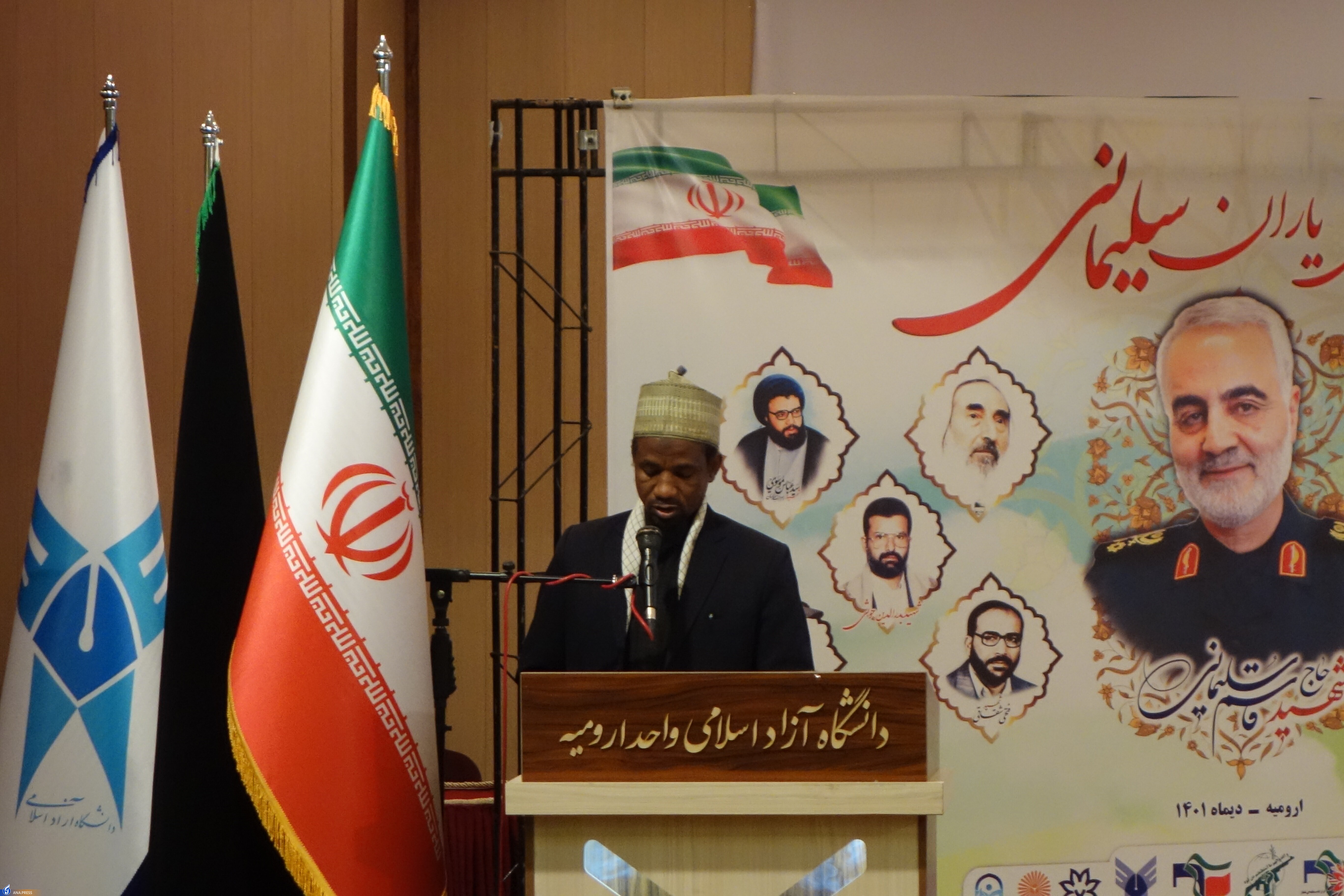 حاج قاسم و ابومهدی تلألو انفجار نور انقلاب اسلامی بودند حاج قاسم و ابومهدی تلألو انفجار نور انقلاب اسلامی بودند