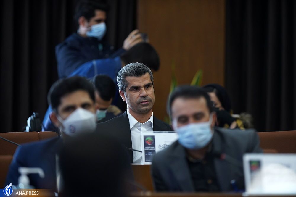 ساعی: پولادگر با همین کارها مهماندوست را فراری داد؛ عادت کردهاند با کلمات بازی کنند ساعی: پولادگر با همین کارها مهماندوست را فراری داد؛ عادت کردهاند با کلمات بازی کنند