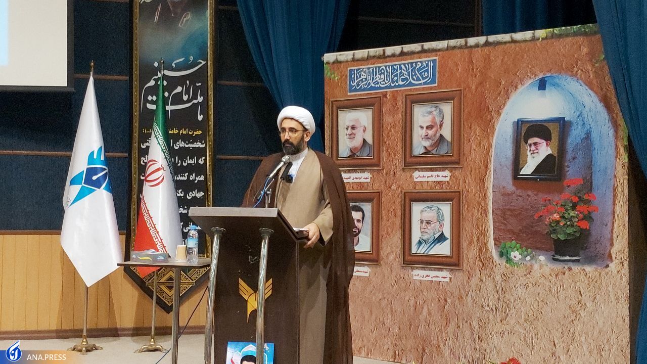 حقیقت راه شهید سلیمانی باید به نسلهای آینده معرفی شود حقیقت راه شهید سلیمانی باید به نسلهای آینده معرفی شود