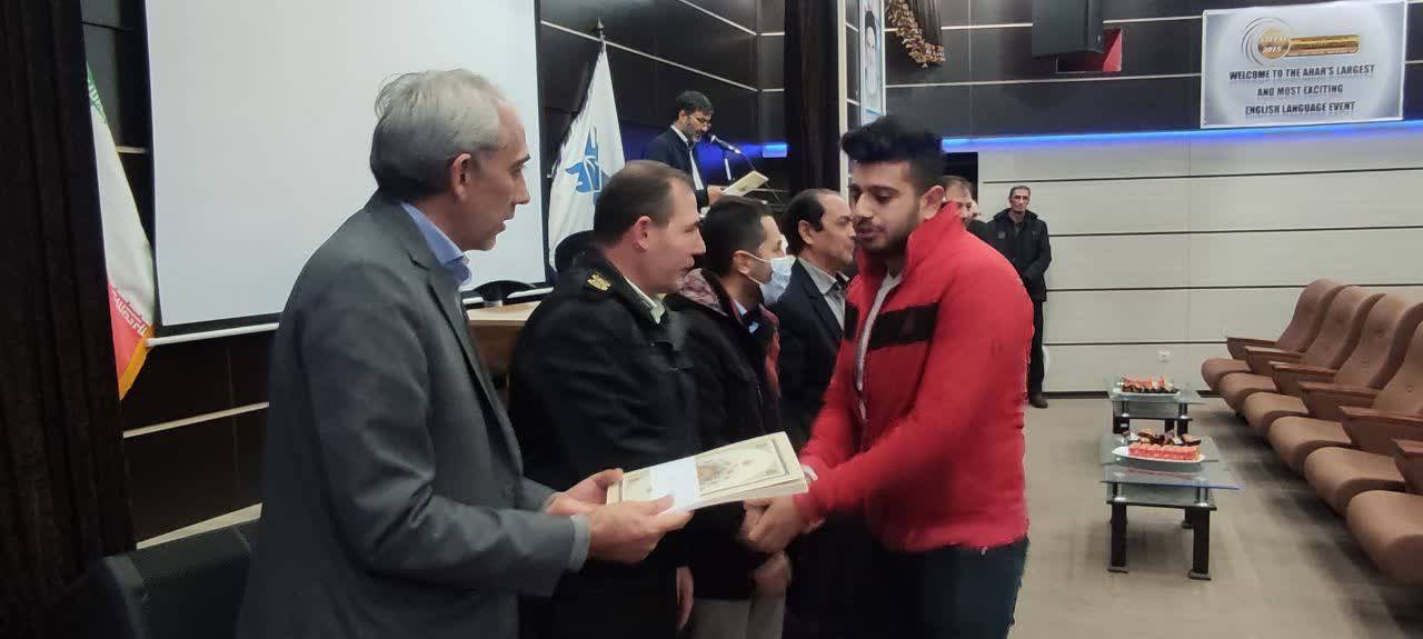 ضرورت طرح مشکلات جامعه با انتقادهای سازنده ضرورت طرح مشکلات جامعه با انتقادهای سازنده