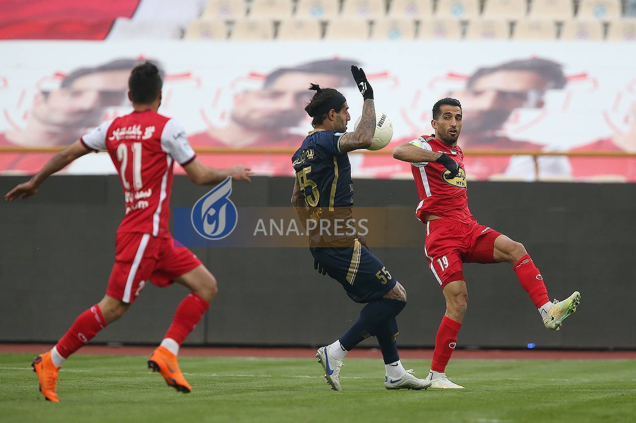 دلیل اعلام پنالتی به سود پرسپولیس در نیمه اول+تصاویر دلیل اعلام پنالتی به سود پرسپولیس در نیمه اول+تصاویر