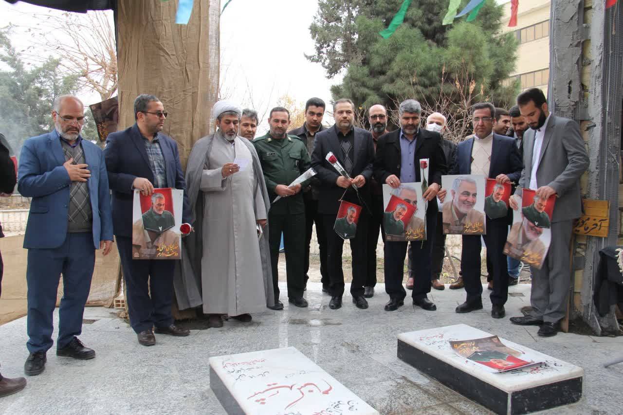 یادواره تدفین ۲ شهید گمنام دانشگاه آزاد اسلامشهر برگزار شد
