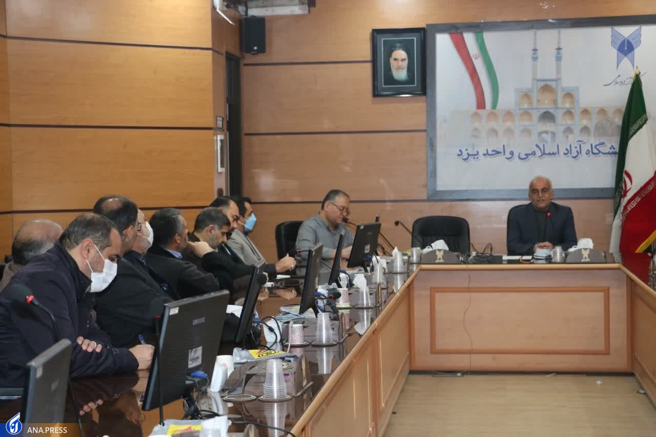 رویکرد دانشگاه آزاد پروژههای کاربردی و برخاسته از نیازهای صنعت، اقتصاد و جامعه است رویکرد دانشگاه آزاد پروژههای کاربردی و برخاسته از نیازهای صنعت، اقتصاد و جامعه است