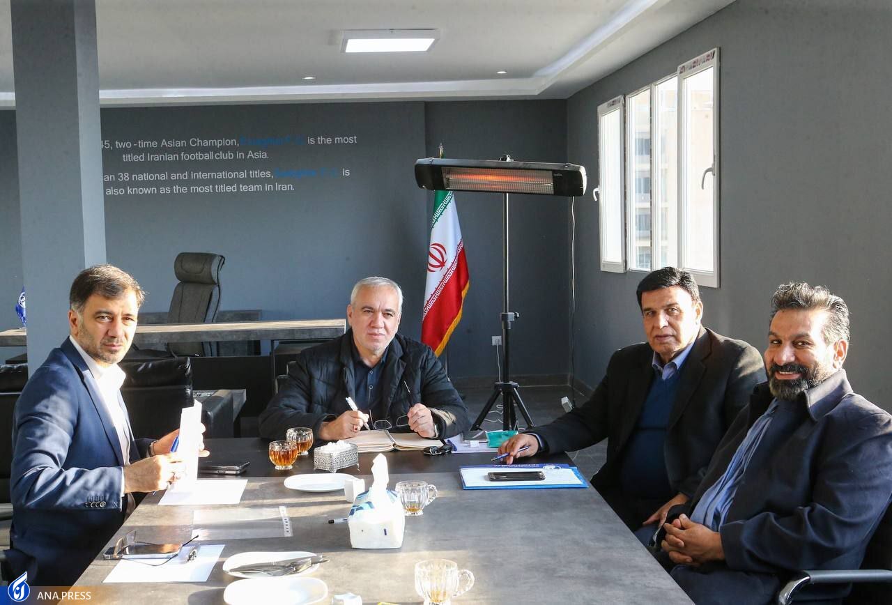 جلسه فتح الله زاده با ساپینتو برای پایان دادن به شایعات+تصاویر جلسه فتح الله زاده با ساپینتو برای پایان دادن به شایعات+تصاویر