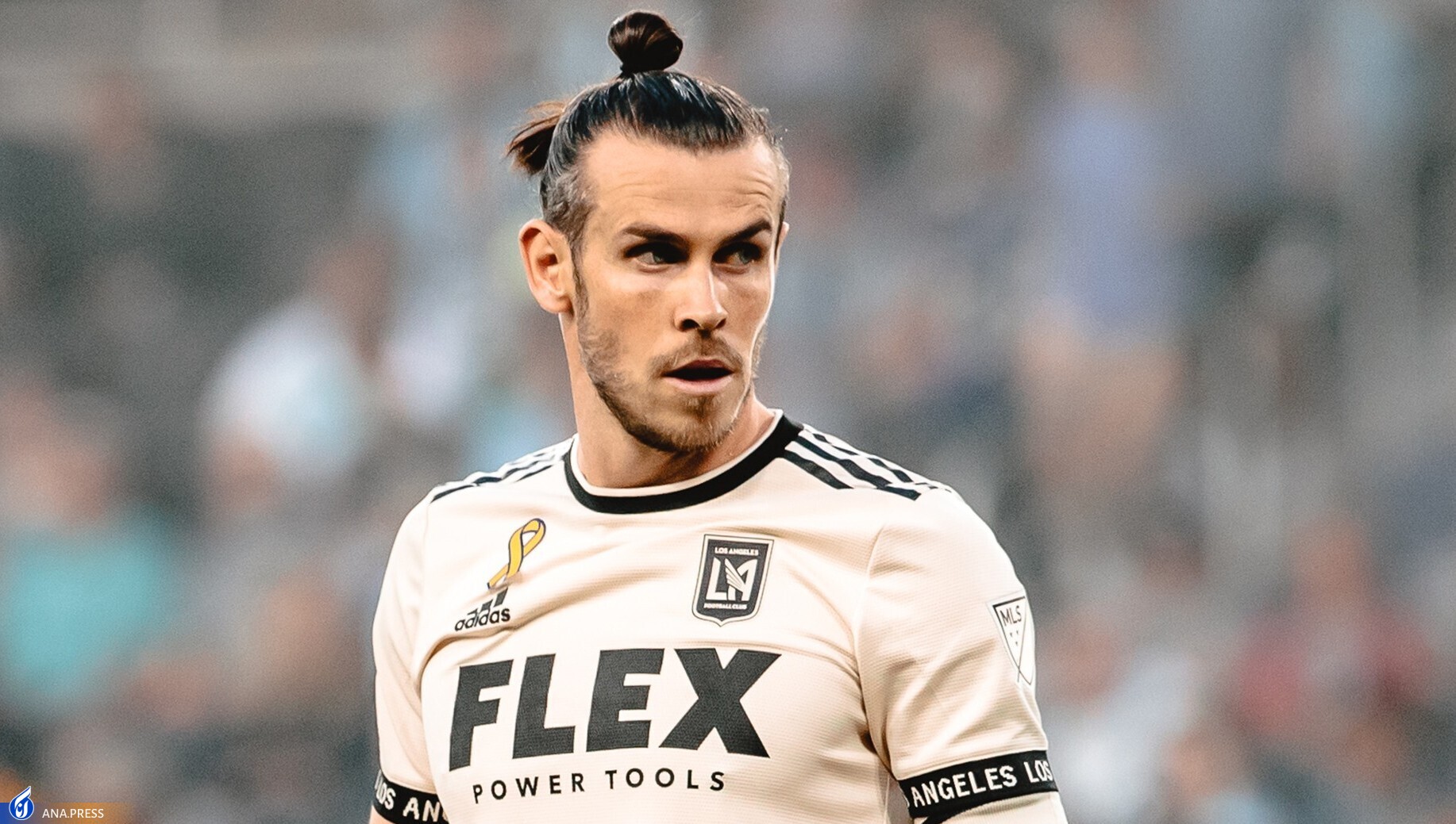 کتاب ۱۷ ساله گرت بیل بسته شد؛ ستاره‌ای که همیشه نورانی نبود