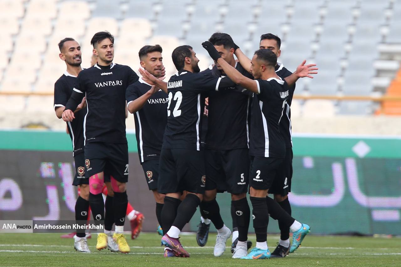 گزارش تصویری دیدار پرسپولیس مقابل ون پارس