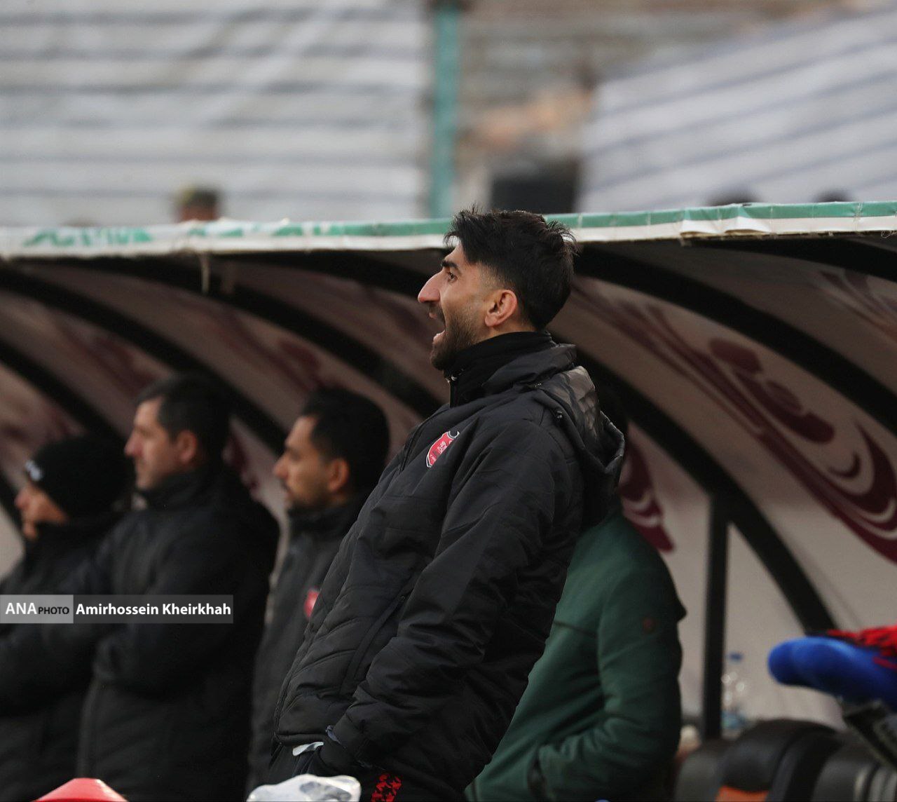 تب و تاب بیرانوند روی نیمکت پرسپولیس+تصاویر تب و تاب بیرانوند روی نیمکت پرسپولیس+تصاویر