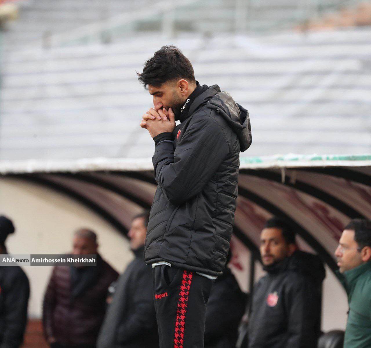 تب و تاب بیرانوند روی نیمکت پرسپولیس+تصاویر تب و تاب بیرانوند روی نیمکت پرسپولیس+تصاویر