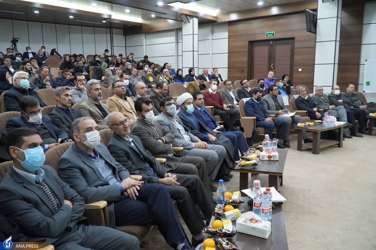 باید امکان اتصال دانشجویان با صنعت و محیط کار مهیا شود باید امکان اتصال دانشجویان با صنعت و محیط کار مهیا شود