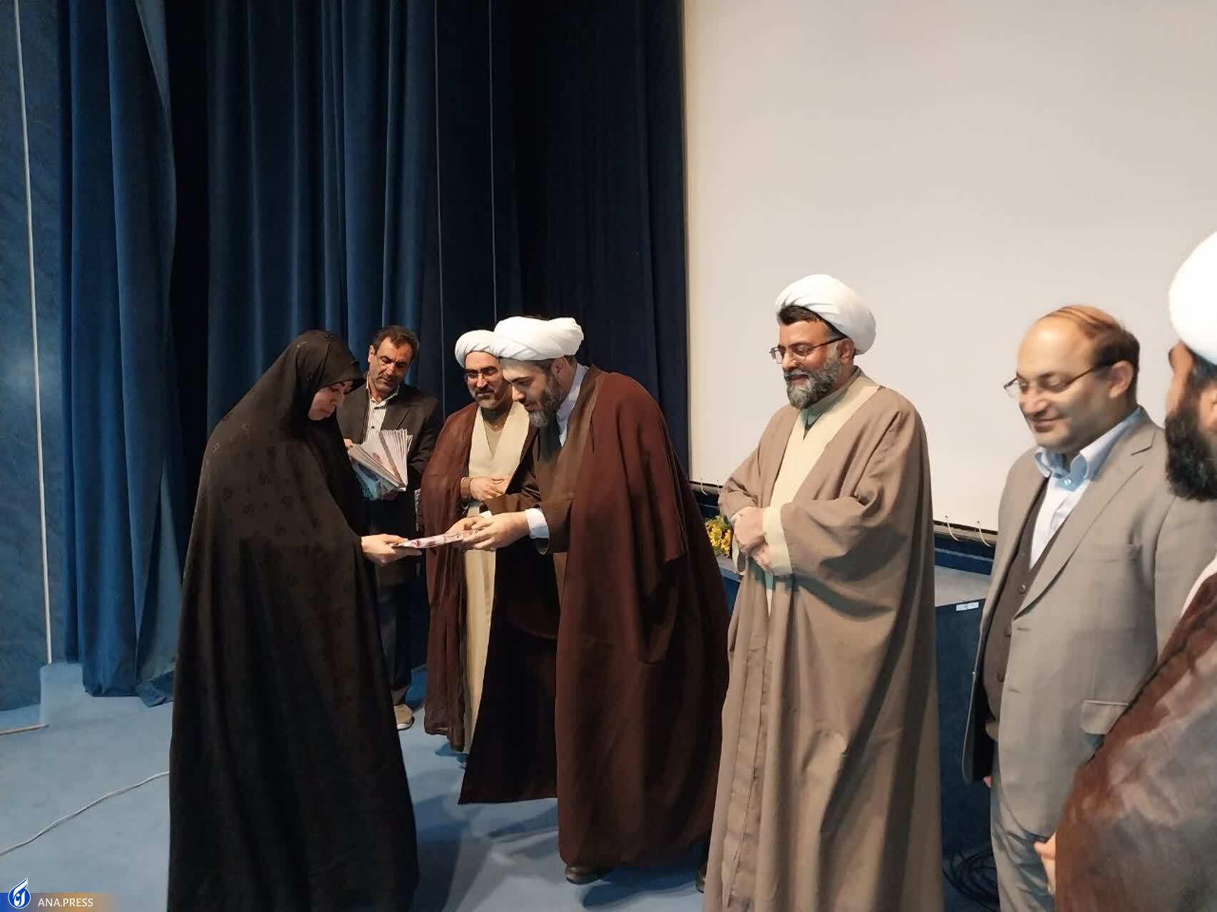 «طرح اندیشه کلی اسلامی در قرآن» منشور چندضلعی آشنایی با نظام فکری رهبری «طرح اندیشه کلی اسلامی در قرآن» منشور چندضلعی آشنایی با نظام فکری رهبری