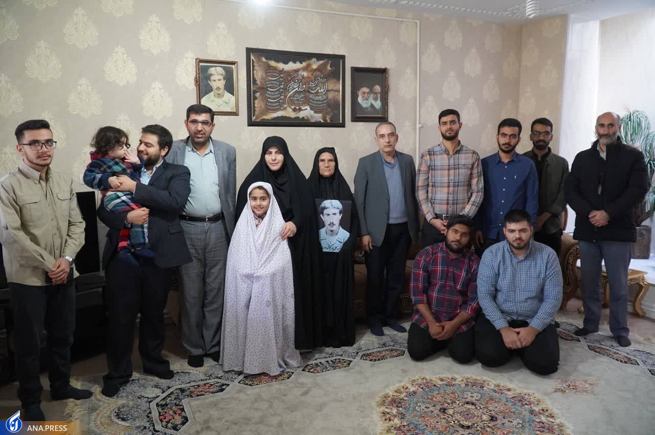 غفلت از شهدا خسارت بزرگ برای افراد جامعه است غفلت از شهدا خسارت بزرگ برای افراد جامعه است