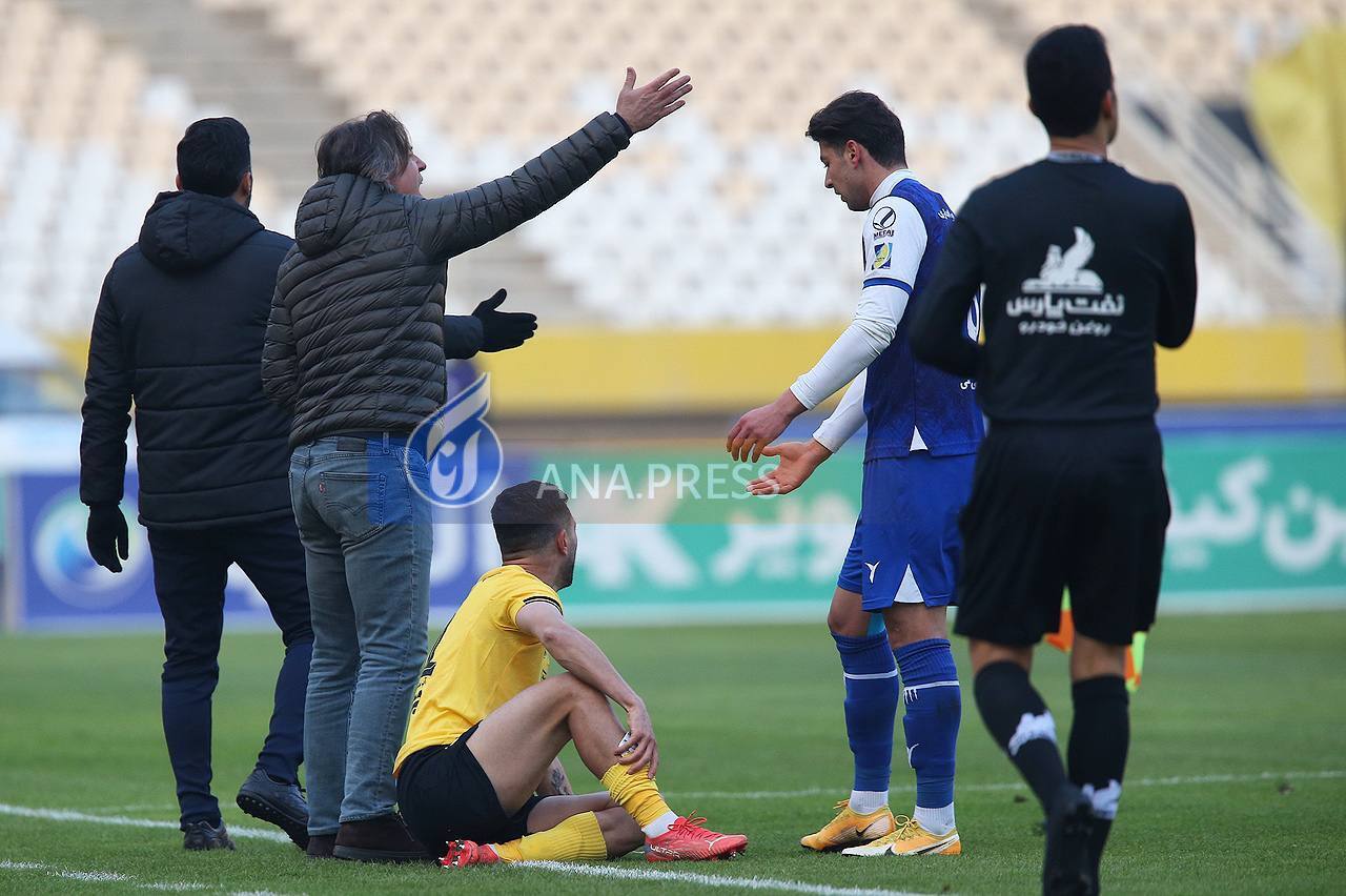 عصبانیت دوباره ساپینتو از یک اتفاق در اصفهان+تصاویر عصبانیت دوباره ساپینتو از یک اتفاق در اصفهان+تصاویر