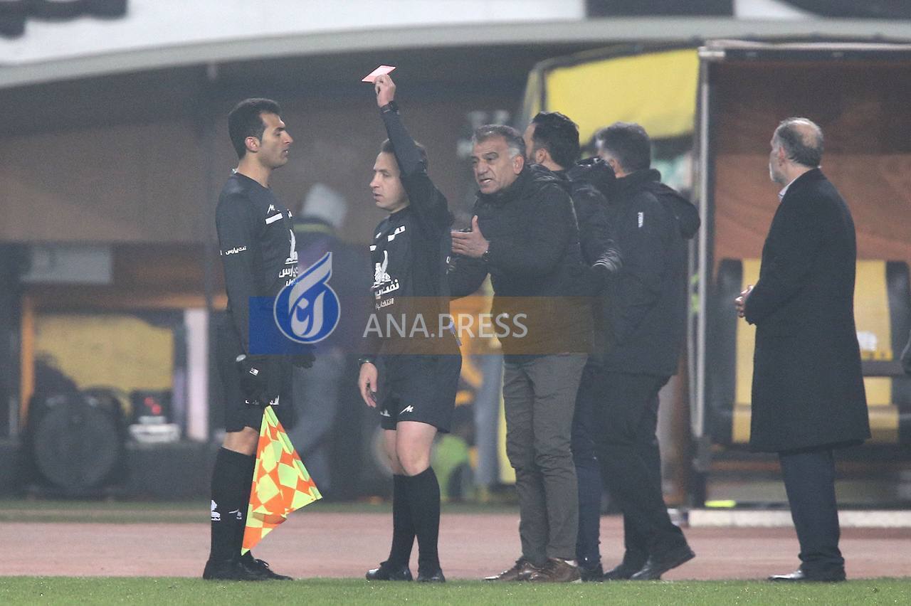 اتفاقی که از چشم همه دور ماند؛ مربی استقلال اخراج شد!+تصاویر اتفاقی که از چشم همه دور ماند؛ مربی استقلال اخراج شد!+تصاویر