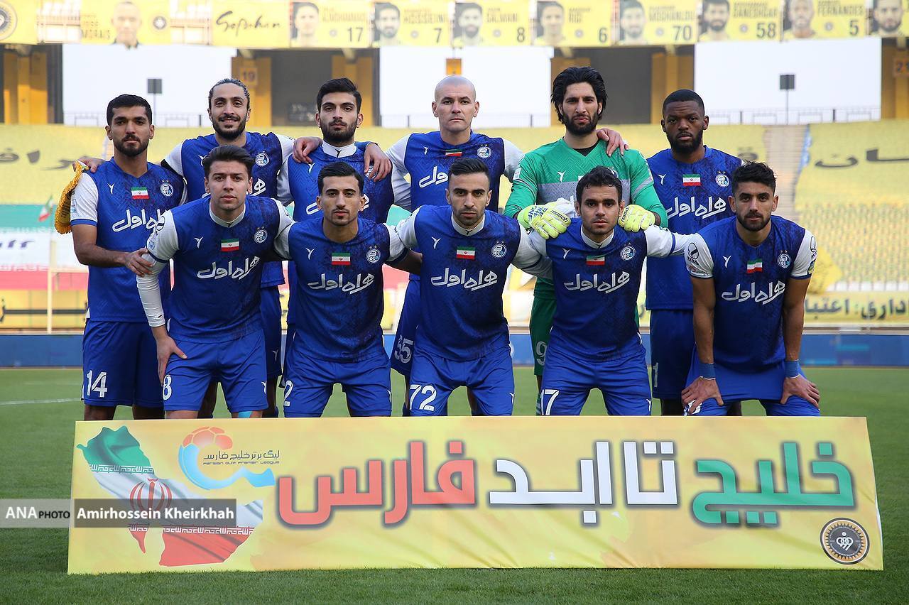 گزارش تصویری از دیدار سپاهان و استقلال در یک بازی مهیج گزارش تصویری از دیدار سپاهان و استقلال در یک بازی مهیج