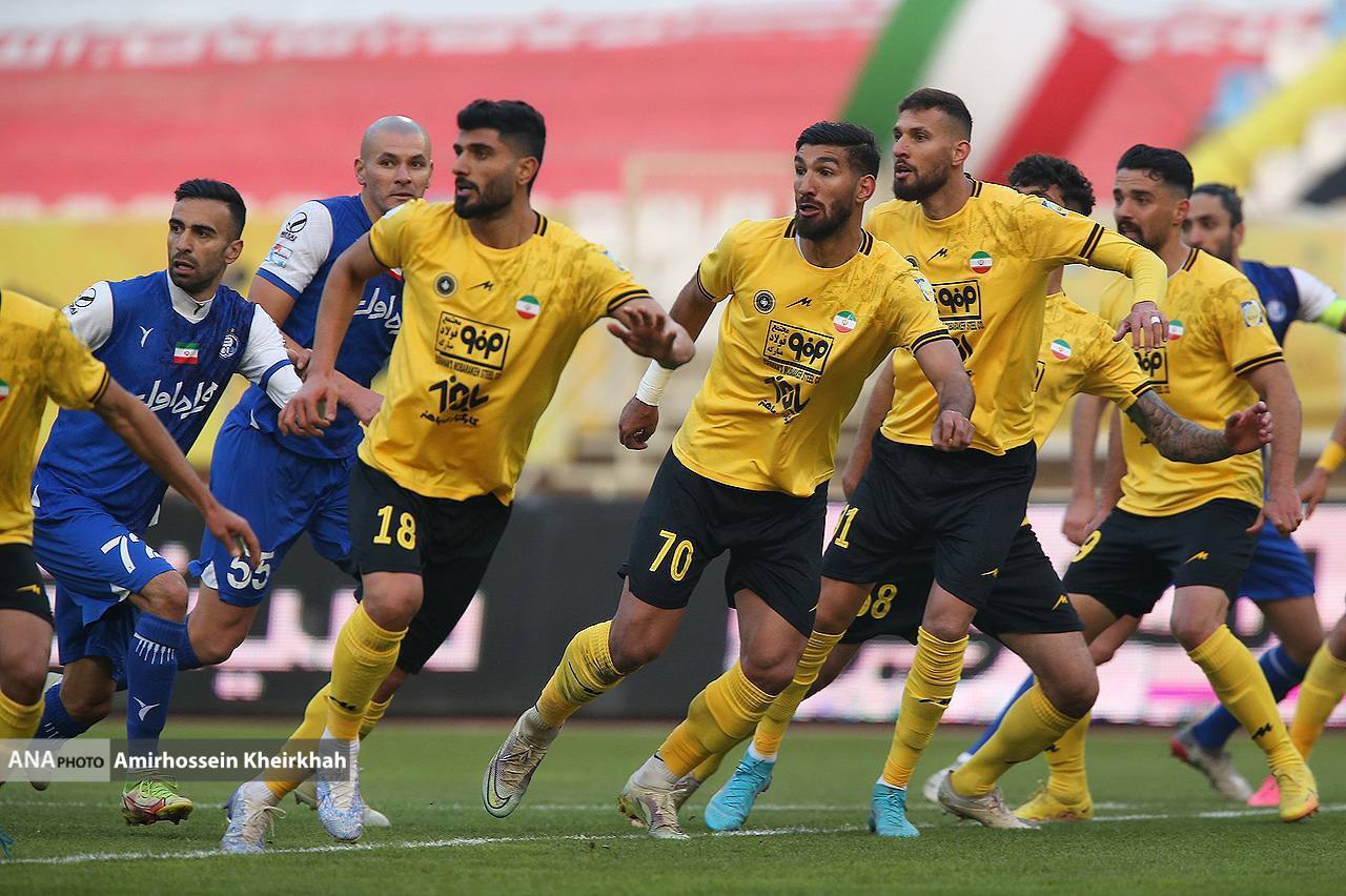 گزارش تصویری از دیدار سپاهان و استقلال در یک بازی مهیج گزارش تصویری از دیدار سپاهان و استقلال در یک بازی مهیج