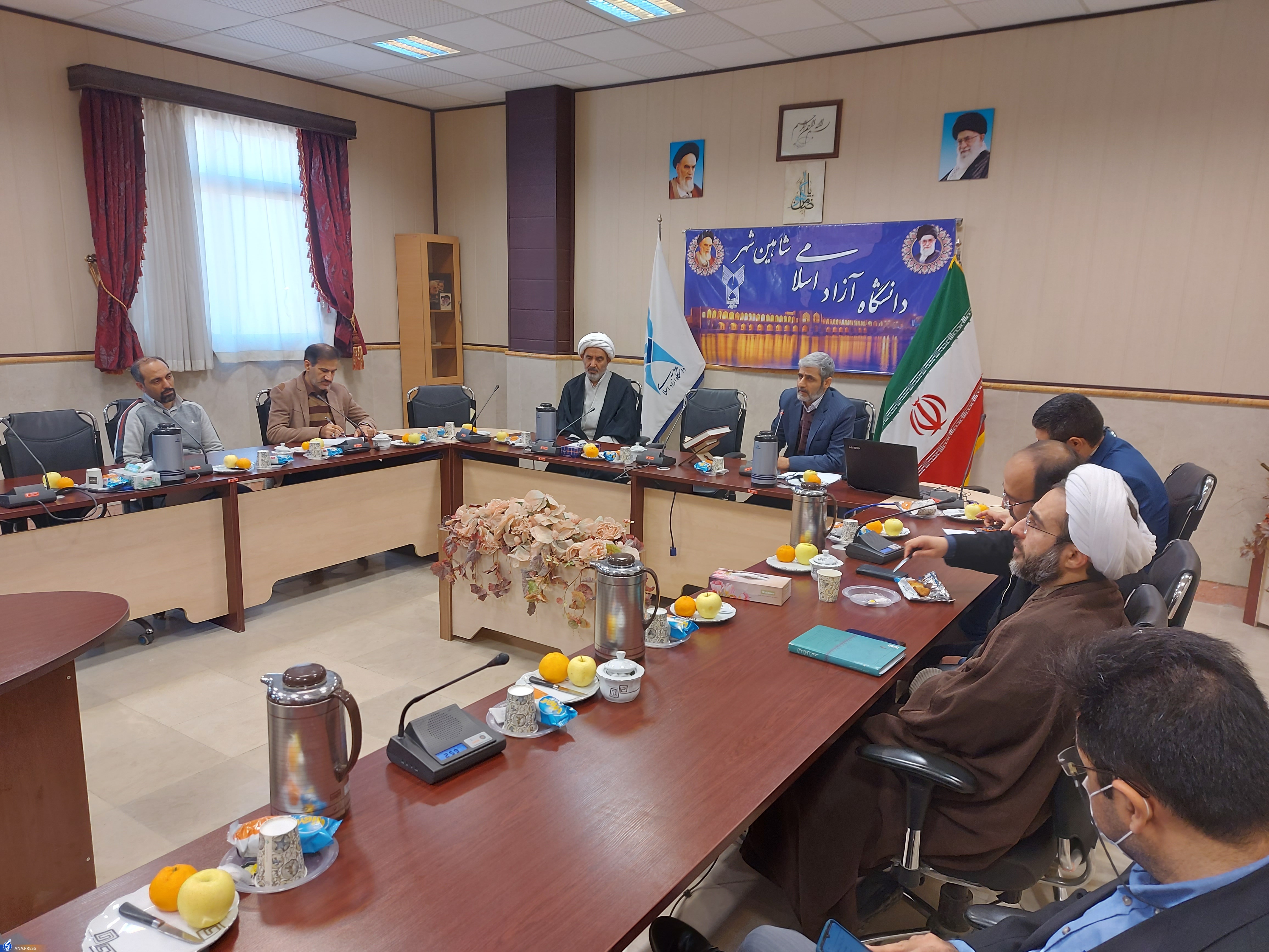 وحدت آرمانی و عالمانه؛ طلیعهای با کلیدداری شهید مفتح وحدت آرمانی و عالمانه؛ طلیعهای با کلیدداری شهید مفتح