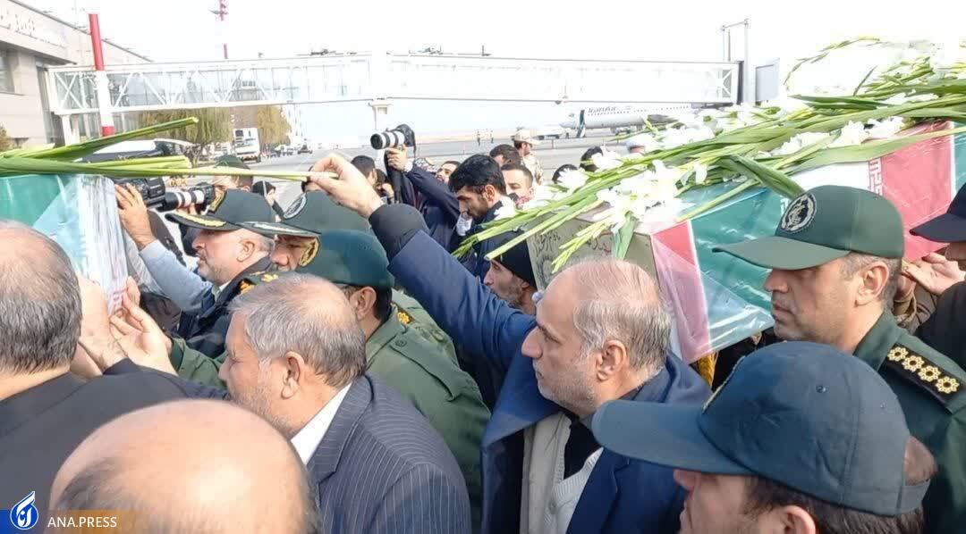 دانشگاه؛ پایگاه انتقال فرهنگ ایثار و شهادت به قلب جوانان دانشگاه؛ پایگاه انتقال فرهنگ ایثار و شهادت به قلب جوانان